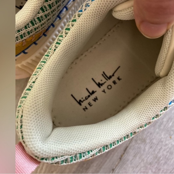 Nicole Miller size 7.5 multicolor  patchwork Sneakers. Platform sole. Comfy! - Picture 7 of 7